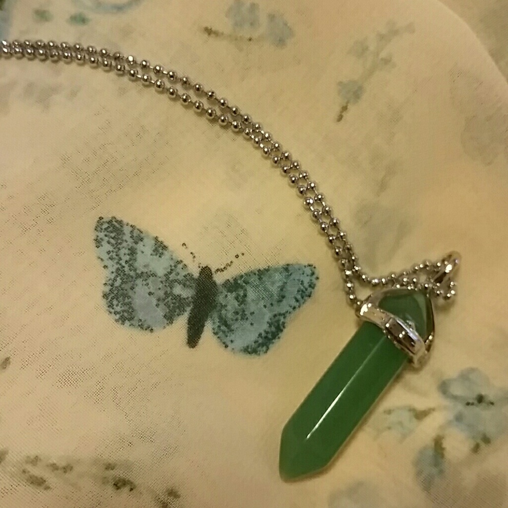 NEW Green aventurine necklace